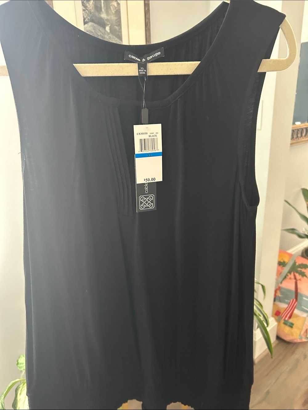 Cable & Gauge Black Sleeveless Pleated-Front Camisole